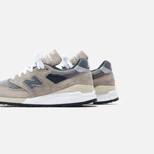 Load image into Gallery viewer, New Balance 998 - Grey