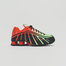 Load image into Gallery viewer, Nike x Neymar Jr. Shox R4 - Black / Challenge Red / Metallic
