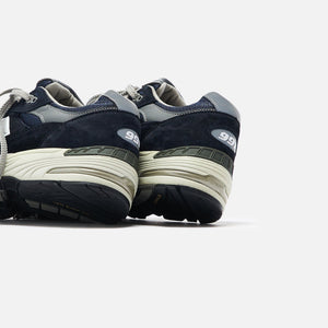 New Balance 991 - Navy / White