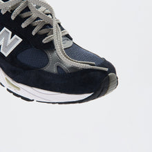 Load image into Gallery viewer, New Balance 991 - Navy / White