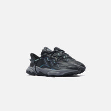 Load image into Gallery viewer, adidas Ozweego - Core Black / Grey Four F17 / Onix