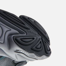Load image into Gallery viewer, adidas Ozweego - Core Black / Grey Four F17 / Onix