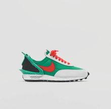 Load image into Gallery viewer, Nike x Undercover WMNS Daybreak - Lucky Green / University Red