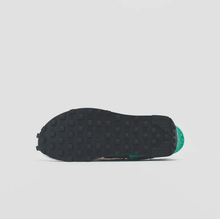 Load image into Gallery viewer, Nike x Undercover WMNS Daybreak - Lucky Green / University Red